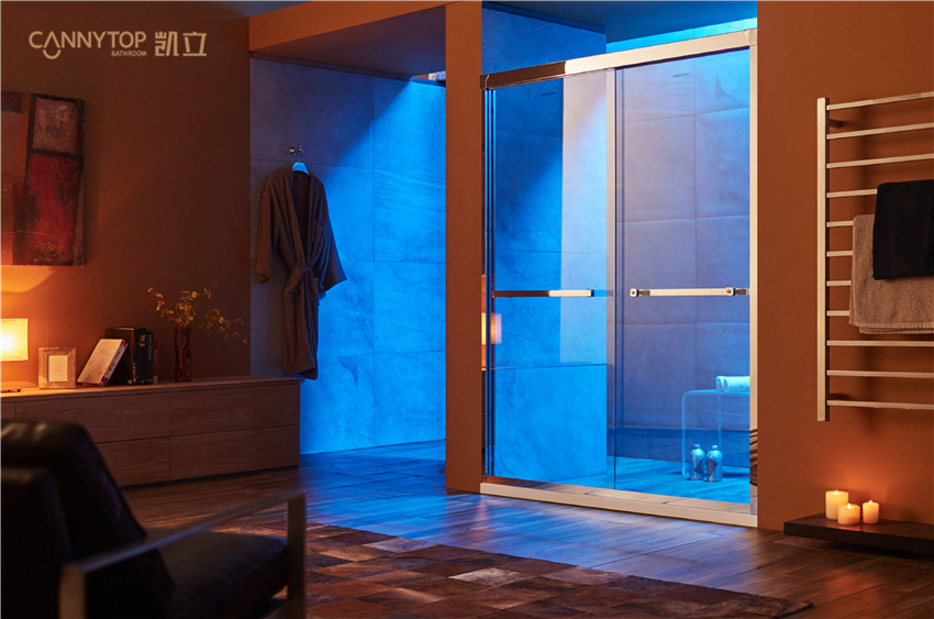 簡單的浴室跟淋浴房相比,你更喜歡哪個?