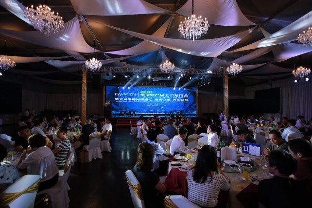 凱立淋浴房2018全球新品發布會,八大新品震撼上市